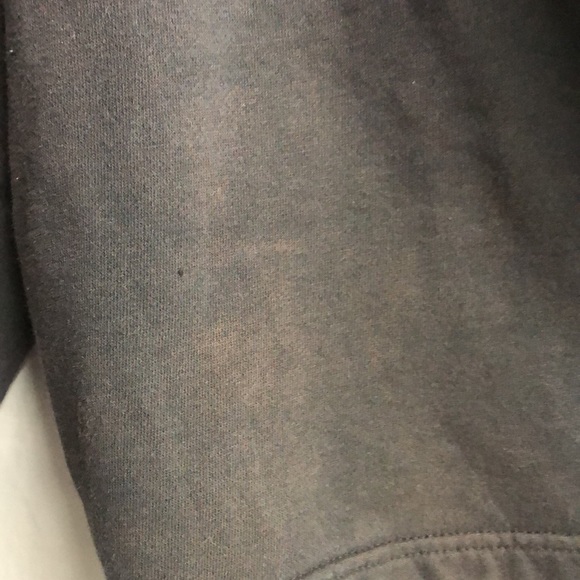 Women’s small stained Under Armour drawstring shorts - Picture 9 of 12